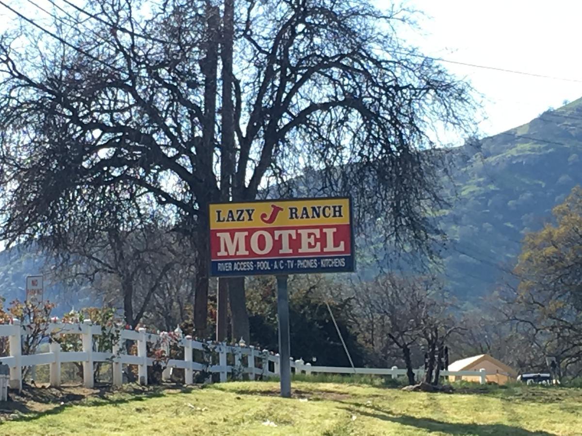 Lazy J Ranch Motel Трі-Риверс Екстер'єр фото